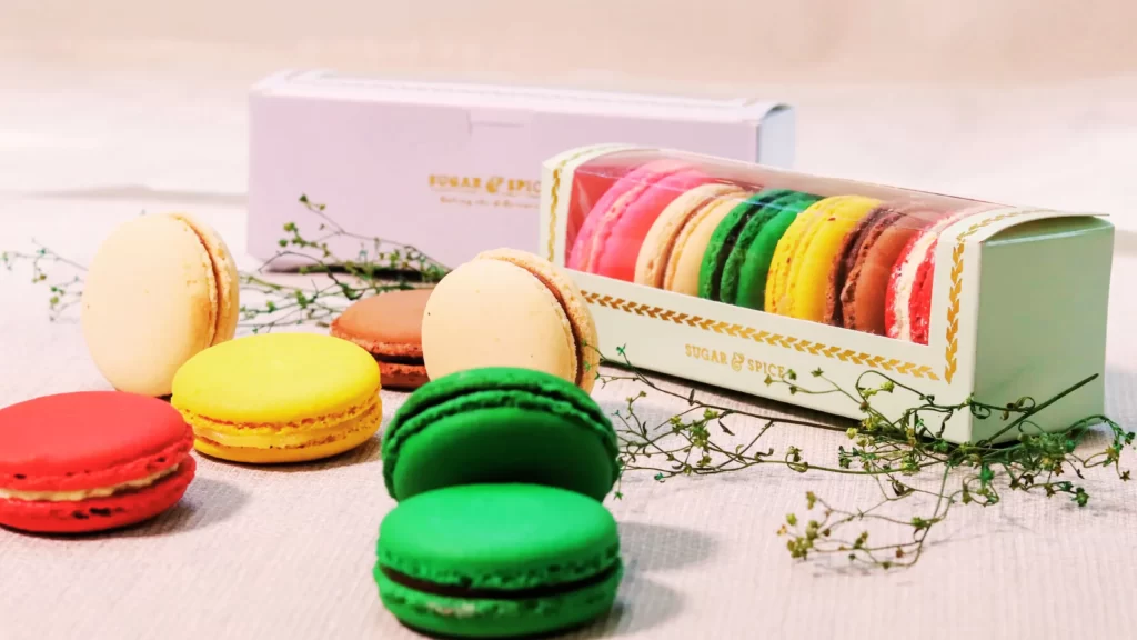 Custom printed macaron boxes
